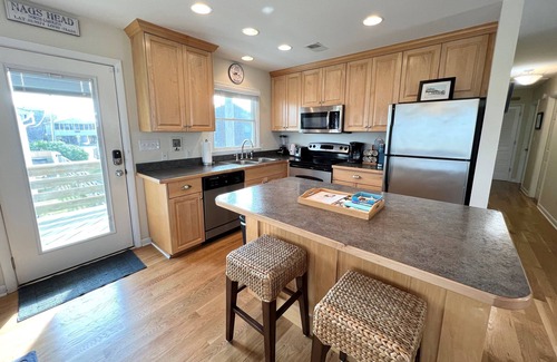 Nags Head House | Great Family Location - Two Minute Walk to Beach Access - MP10 Nags Head 3BR 2BA