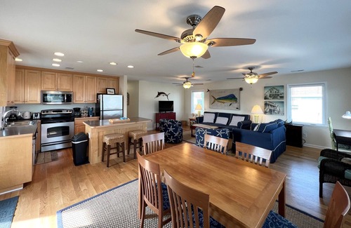 Nags Head House | Great Family Location - Two Minute Walk to Beach Access - MP10 Nags Head 3BR 2BA