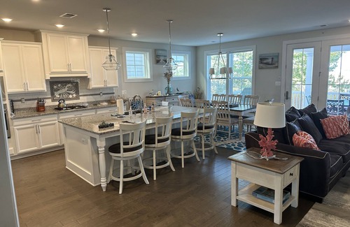 Selbyville House | Great Family Vacation Home on bay! Close to beach! 10 Max persons per HOA
