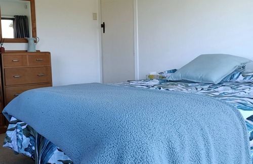 Kawhia Cottage | Great Fishing in Classic Kiwi Bach, With Amazing Views of Kawhia Harbour
