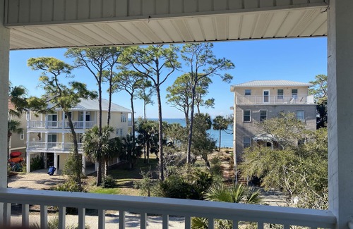 Magnolia Bluffs House | Great fishing and Family friendly, Community Pool, Close to Beach