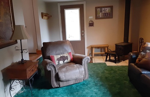 Drake House | GREAT FLY FISHING! PRIVATE RIVER ACCESS SITUATED ON 5 ACRES AWESOME VIEWS