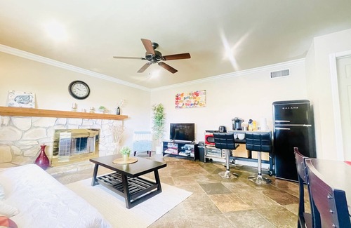 Orange Apartment | ❤️ Great for Business&Family trips❤️3BD2 BA+Parking❤️