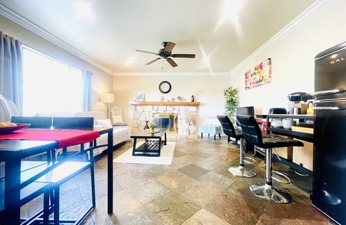 Orange Apartment | ❤️ Great for Business&Family trips❤️3BD2 BA+Parking❤️