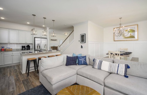 Folly Field House | Great for Entertaining, Private Pool, Grill, Firepit, Kids Room, Arcade Game,Cornhole, Walk 2 Beach