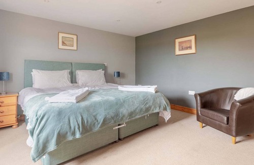 Sea Palling House | Great for families. 5* Secluded house a short walk from unspoilt sandy beaches.