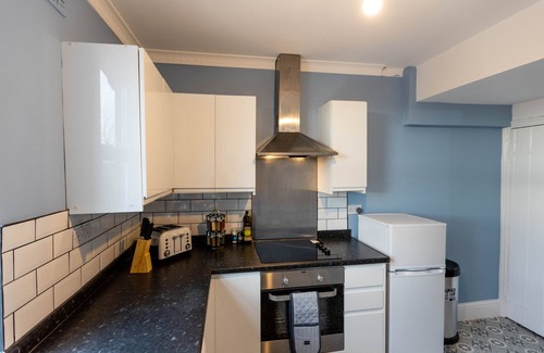Birkenhead House | Great for Football fans, contractors and tourists