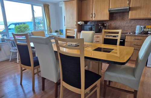 Kilmun House | Great for large groupsnHot tubs, fire pit, water viewsnSleeps 17nPet friendly