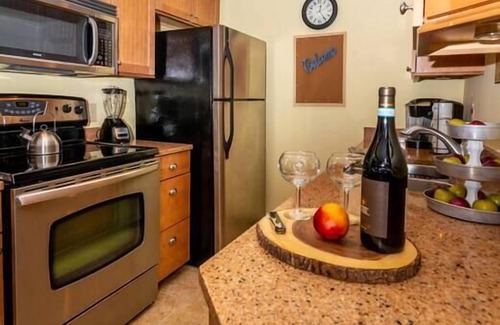 The Galena Territory House | Great Game Room, Steps to Resort & Hot Air Balloon Launch! Winter Lake Views!