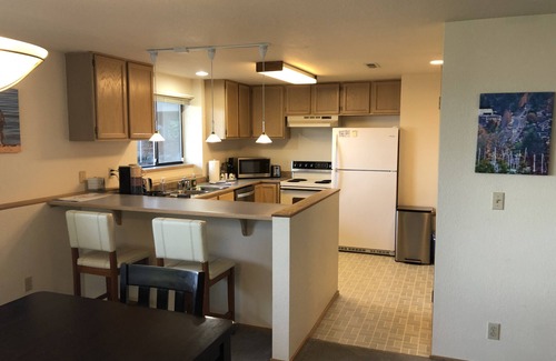 Gig Harbor House | Great Harbor View Entire 2Br & 2Ba Vacation/Getaway Unit