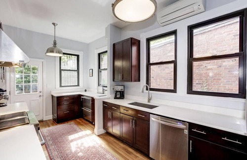 Logan Circle House | Great Historic Victorian Townhouse in Logan Circle