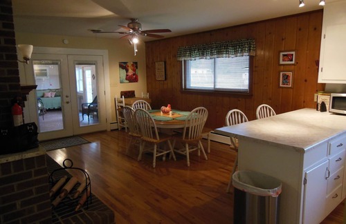 Sedgefield House | Great home close to all Greensboro & High Point Golf/Aquatics/Convention Center