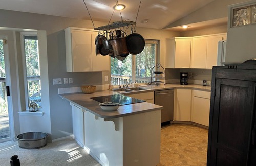 Artondale House | Great home for a perfect “Get Away” in beautiful Gig Harbor.