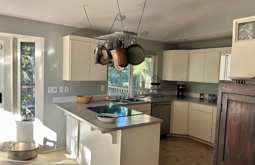 Artondale House | Great home for a perfect “Get Away” in beautiful Gig Harbor.