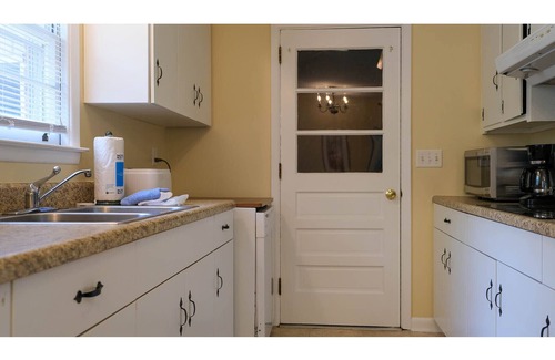 Isle of Palms House | Great home located just steps to the beach with a large fenced backyard