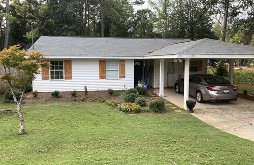 Pickwood House | Great home, perfect for games, graduation, ext. close to downtown