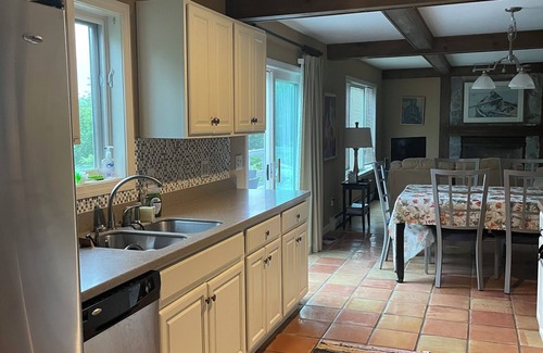 Plymouth House | Great house on reopened Tenney Mountain, close to pristine Newfound Lake