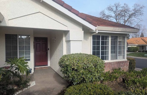 Roseville House | Great house with new fridge washer and dyer big outside yard for dogs and a bbq