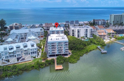 Indian Shores Condo | Great Intracoastal Condo with Private Beach Access