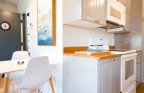 New Castle Apartment | Great Island Inn: A Boutique Apartment Hotel
