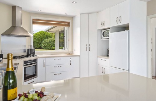 Taupo House | Great Lake Getaway - Taupo