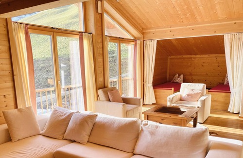 Lech am Arlberg House | Great large apartment right on the ski slope