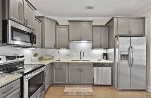 Epworth Acres Condo | Great location. Easy off the island. 2 miles to beaches & pier/village area.