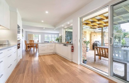 Boomerang Beach House | Great location right across the road from Boomerang Beach
