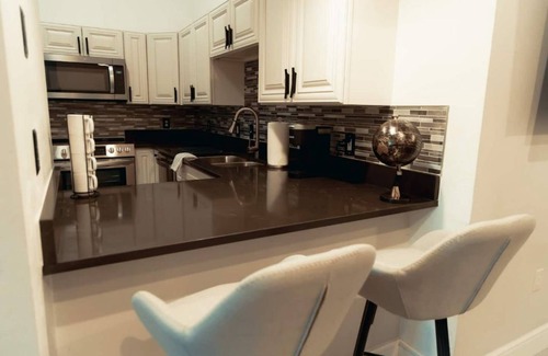 Gainesville House | Great location! Beautiful and Gated 1B/1B Condo