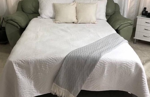 Granada Apartment | Great Location!! Cozy, Clean and Comfy