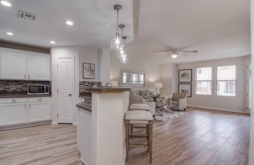 Kierland Condo | Great Location! Dining, Shopping, FREE GOLF, Hiking, Heated Pool, Spa & Fitness Room, Garage + WIFI