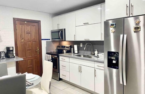 Little Havana House | GREAT LOCATION Downtown/Airport/South Beach