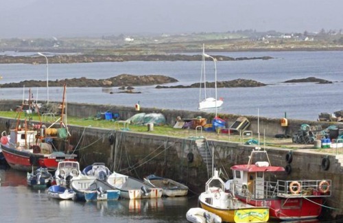 Roundstone Apartment | Great location for exploring Galway City & Connemara