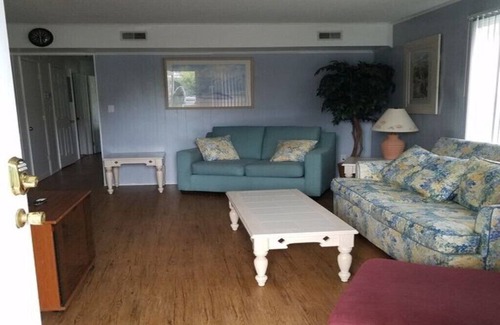 Ocean City Condo | Great Location for your vacation. Very Pet Friendly!. Close to Boardwalk/Beach.