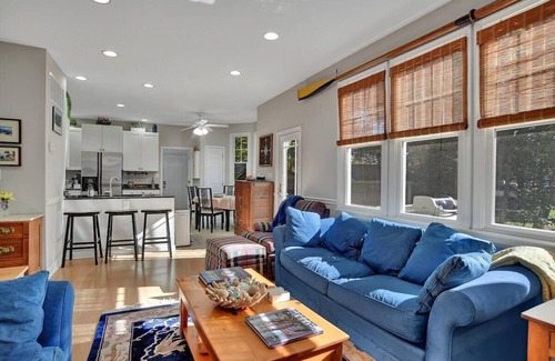 Annapolis House | Great location, free parking