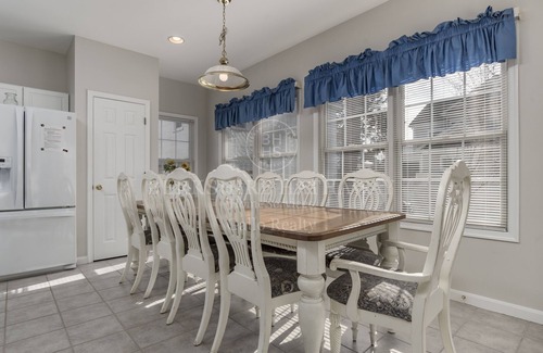 South Rehoboth House | GREAT LOCATION! JUST STEPS TO BEACH & BOARDWALK- WALKTO SHOPS & RESTAURANTS