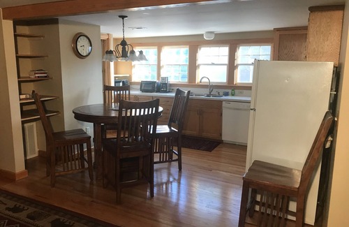 Leland Apartment | Great Location Next to Fishtown in Leland