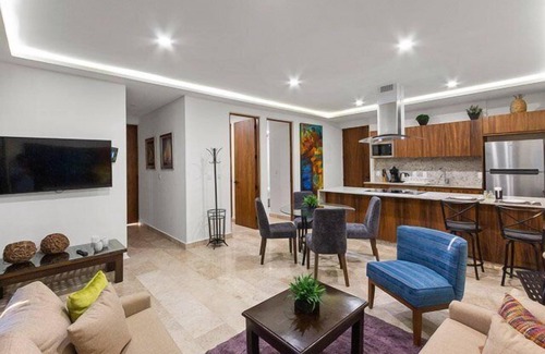 Colonia Centro Condo | Great Location, Ocean Views, Pool
