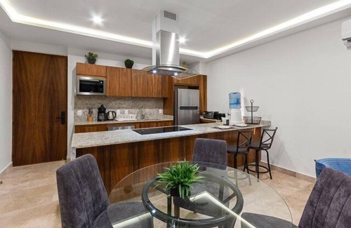 Colonia Centro Condo | Great Location, Ocean Views, Pool