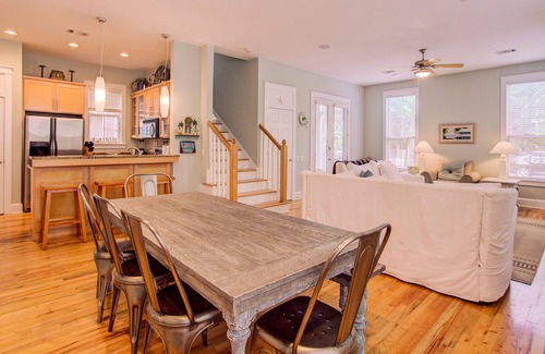 Seagrove Beach House | Great location S of 30A! ~ 2 Pools ~ 4 backpack chairs ~ 8 steps down to beach!