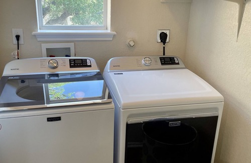 Maverick Creek House | Great location SixFlags/LaCantera/UTSA/Top Golf