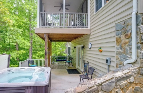 Hardy House | Great location-Westlake!Close to everything. Pool table, X-box, games,Hot tub.