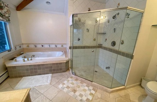 Stowe Area House | Great Location with 7 Bedrooms & Bonus Game Room! Plus Swimming Pool & Fire Pit!