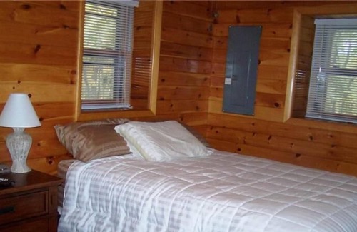McHenry Cabin | Great Log Cabin Located Near Deep Creek Lake.