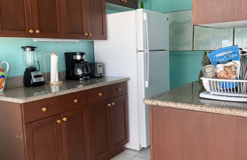 La Grande Princesse Condo | GREAT Mid Island Location, North Shore, Beachfront, close to EVERYTHING !