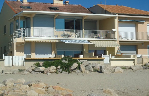 Palavas-les-Flots Apartment | great modern apartment directly on PALAVAS beach, 2 bedrooms, wifi