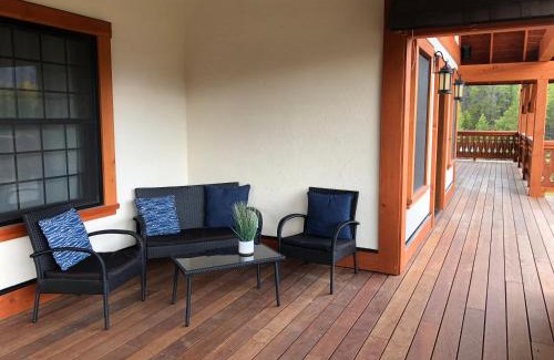 West Glacier Cabin | Great Northern Resort (Lodge)