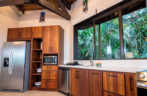 Manuel Antonio Villa | Great Ocean view, Tulemar beach access, 3 bedrooms, sleeps 10. Resort Amenities