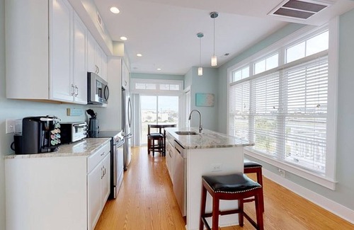 Atlantic Beach House | GREAT OCEAN VIEWS! BEAUTIFUL 2 BR/2 bath LUXURY CONDO SLEEPS 6