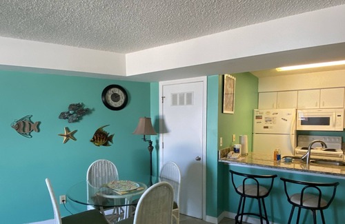 Orange Beach Condo | Great ocean view with lots of updates. Contact us for discount.